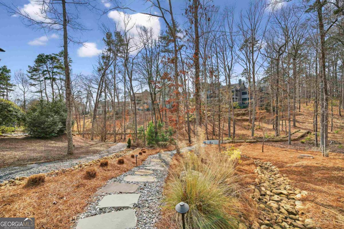 1031 Cavalier Cove Greensboro GA 30642