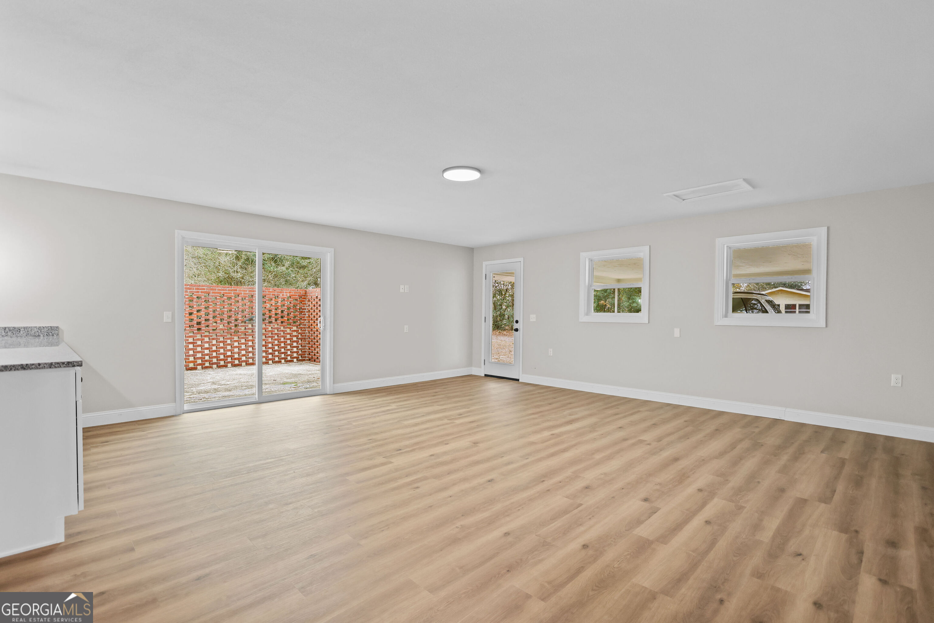 215 Glynn Street Jesup GA 31545