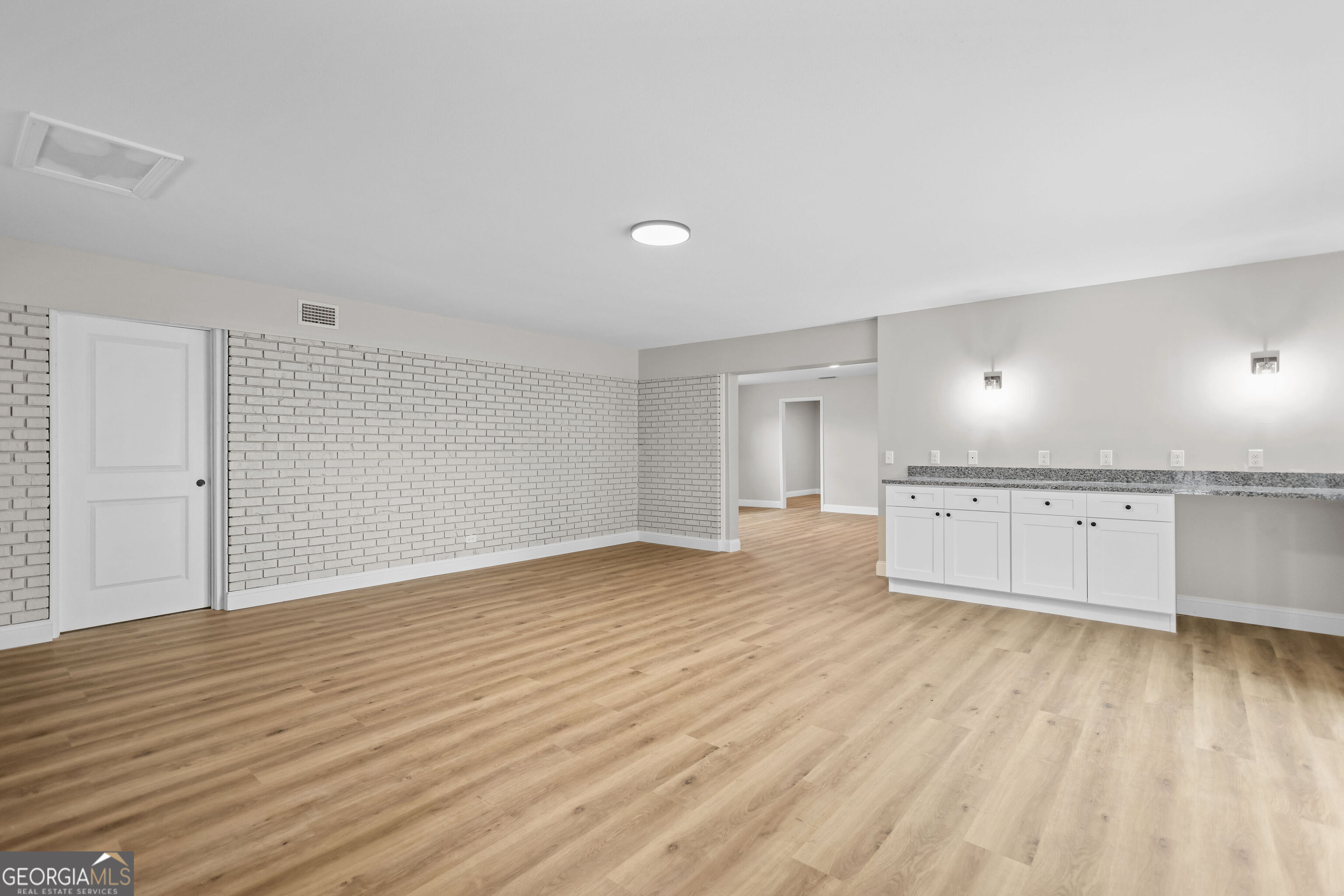 215 Glynn Street Jesup GA 31545