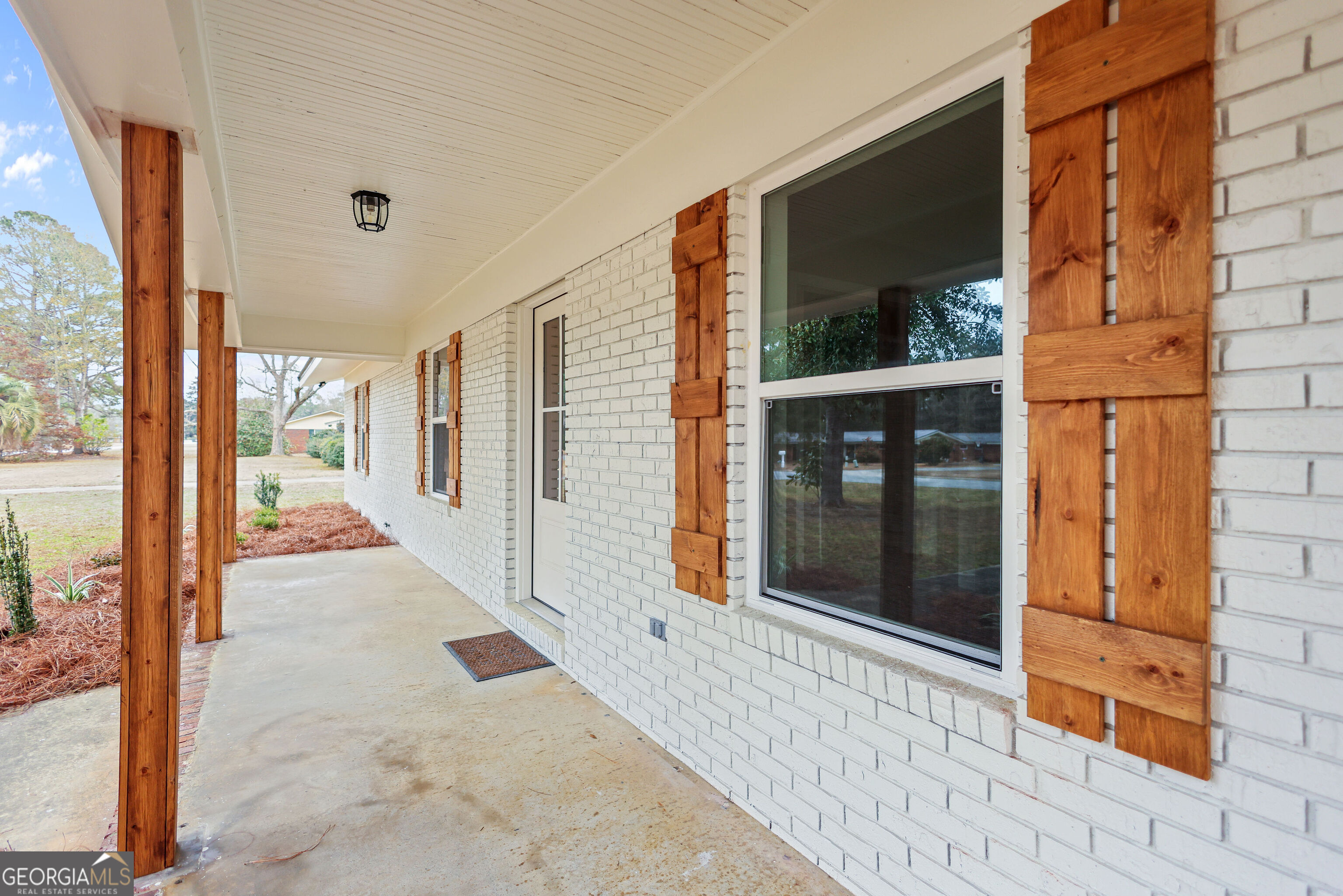 215 Glynn Street Jesup GA 31545