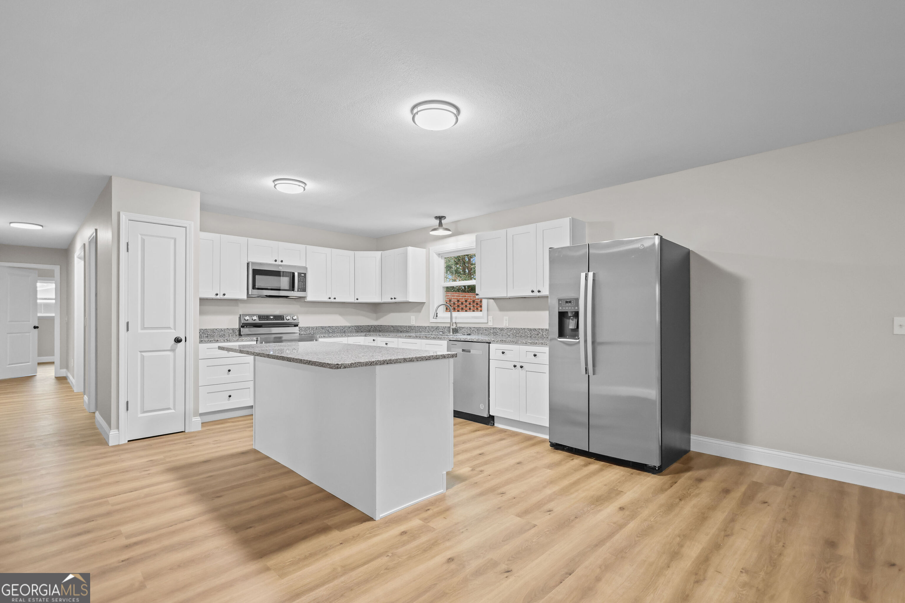 215 Glynn Street Jesup GA 31545