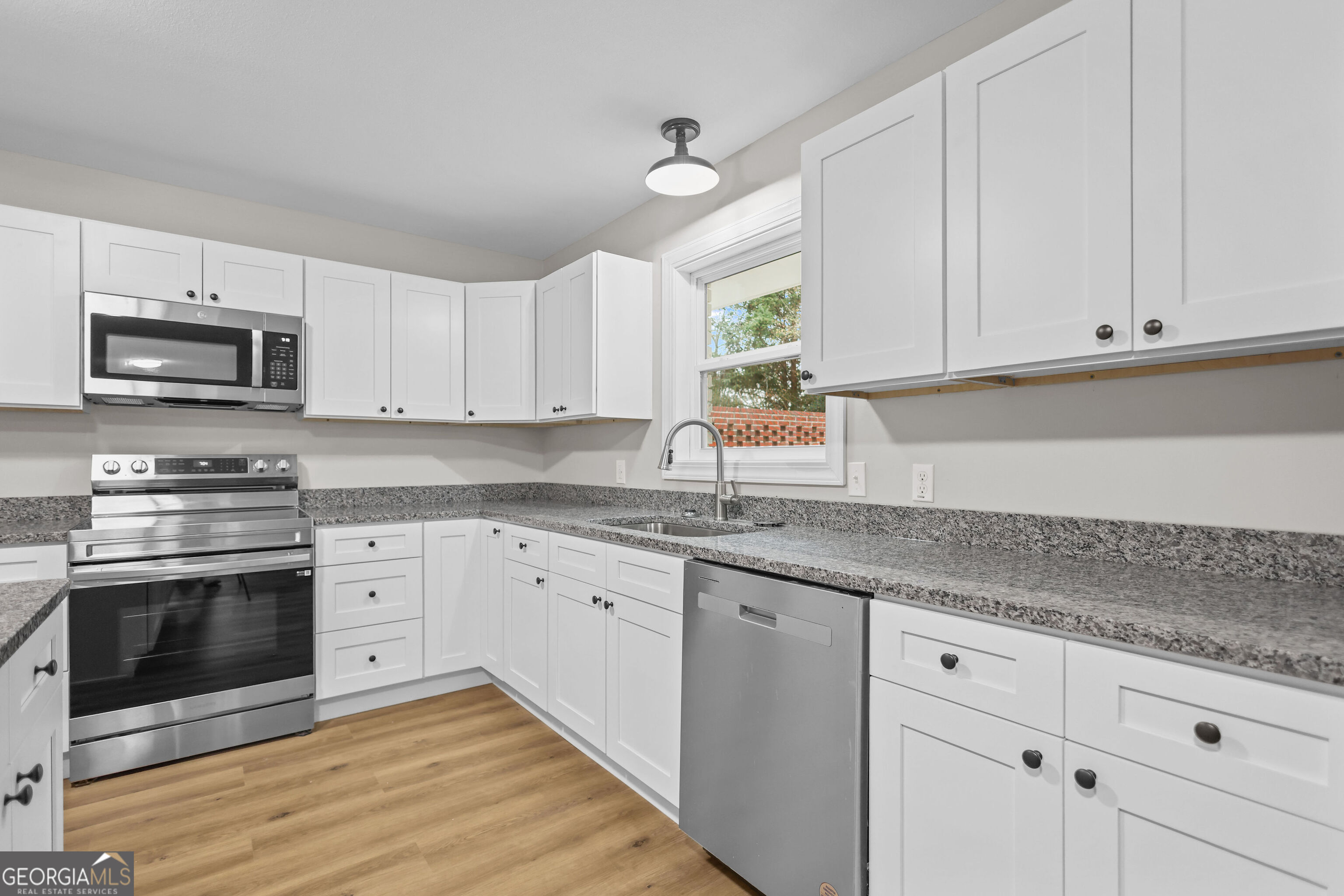 215 Glynn Street Jesup GA 31545