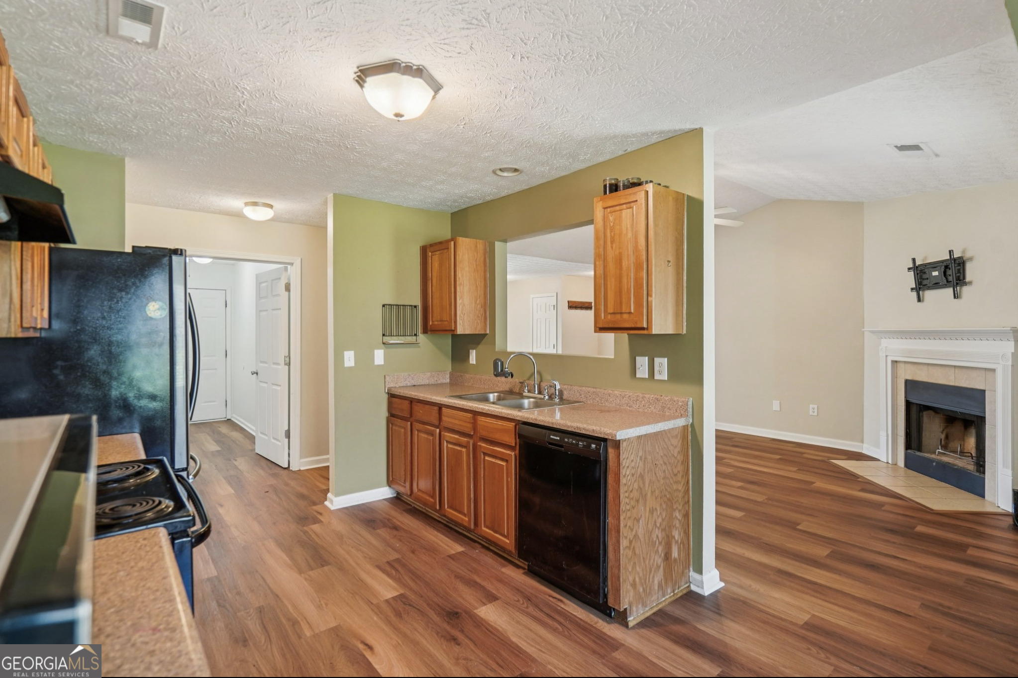 86 Esther Lane Grantville GA 30220