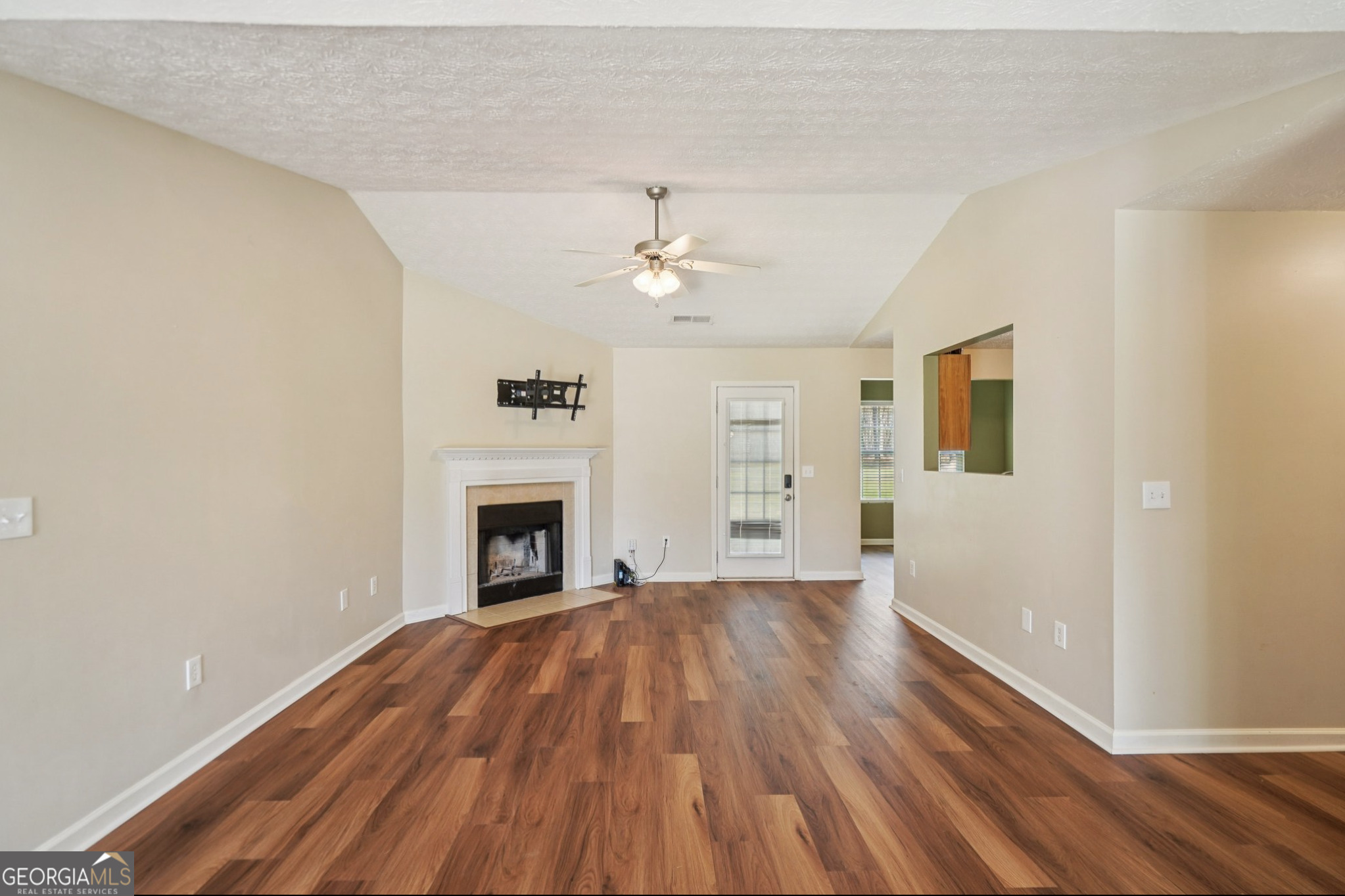 86 Esther Lane Grantville GA 30220