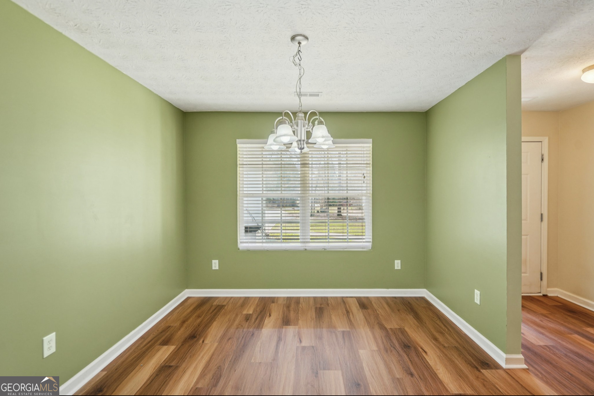 86 Esther Lane Grantville GA 30220