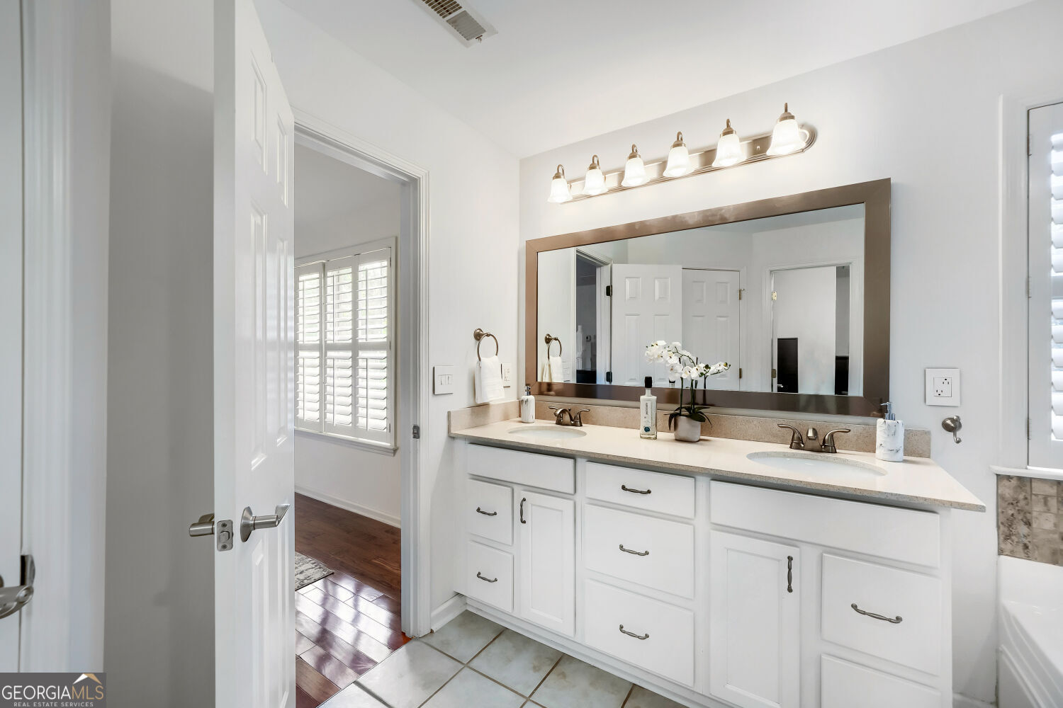 3827 Chattahoochee Summit Drive SE Atlanta GA 30339