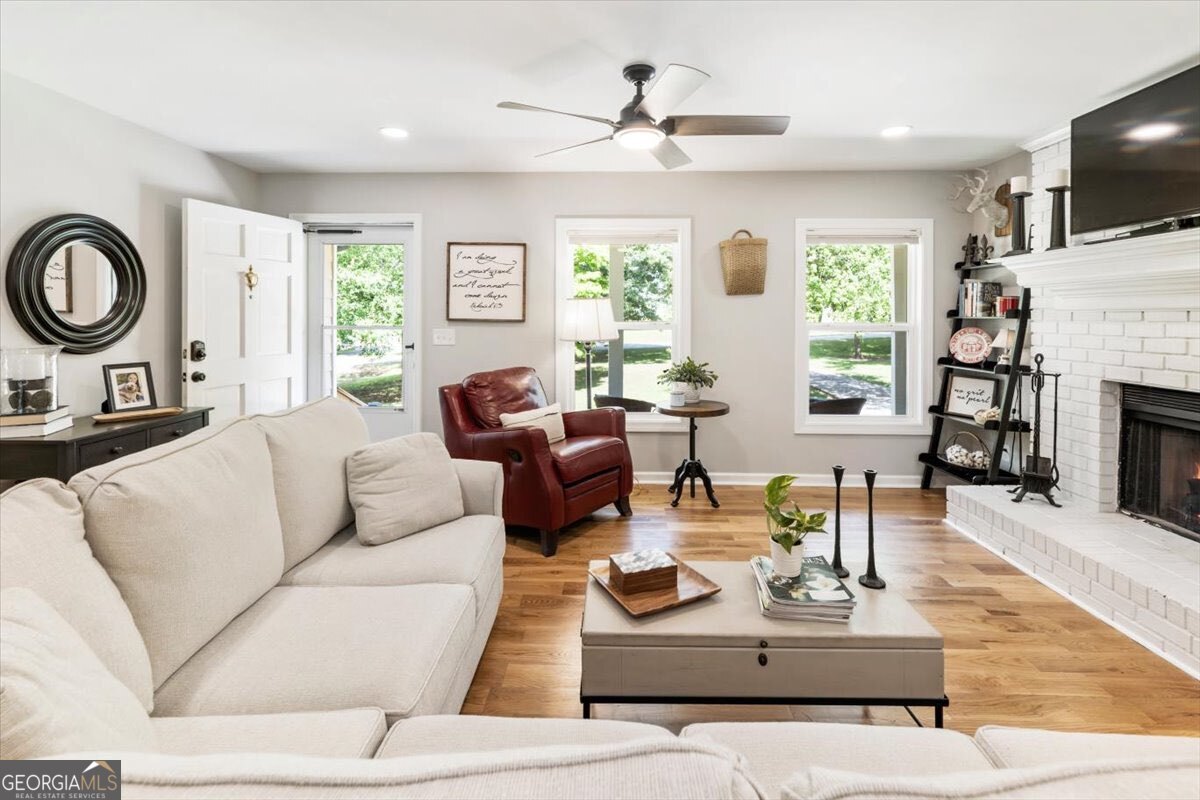 5627 Pinewood Drive Flowery Branch GA 30542
