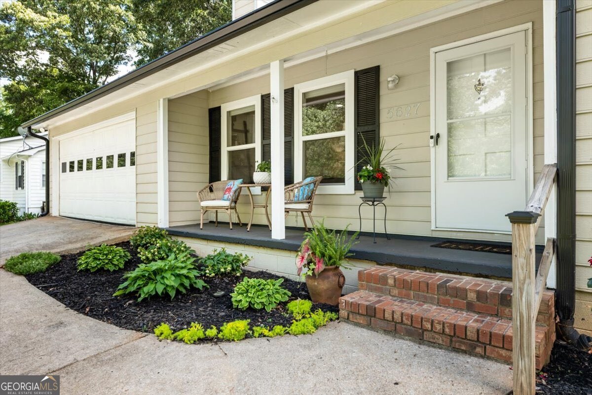 5627 Pinewood Drive Flowery Branch GA 30542