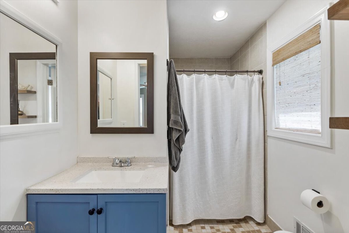 5627 Pinewood Drive Flowery Branch GA 30542