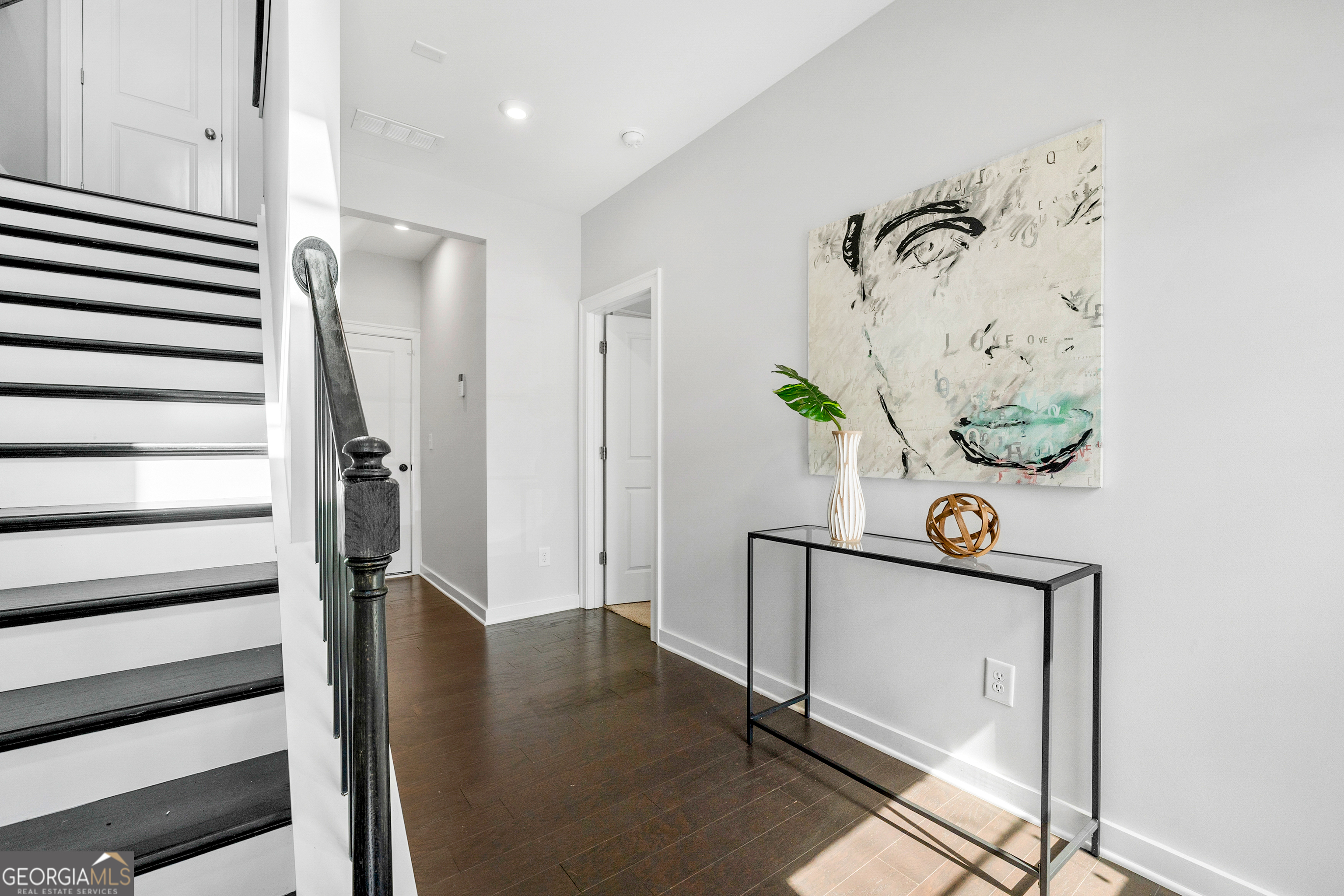 552 Ember Lane NW Atlanta GA 30318