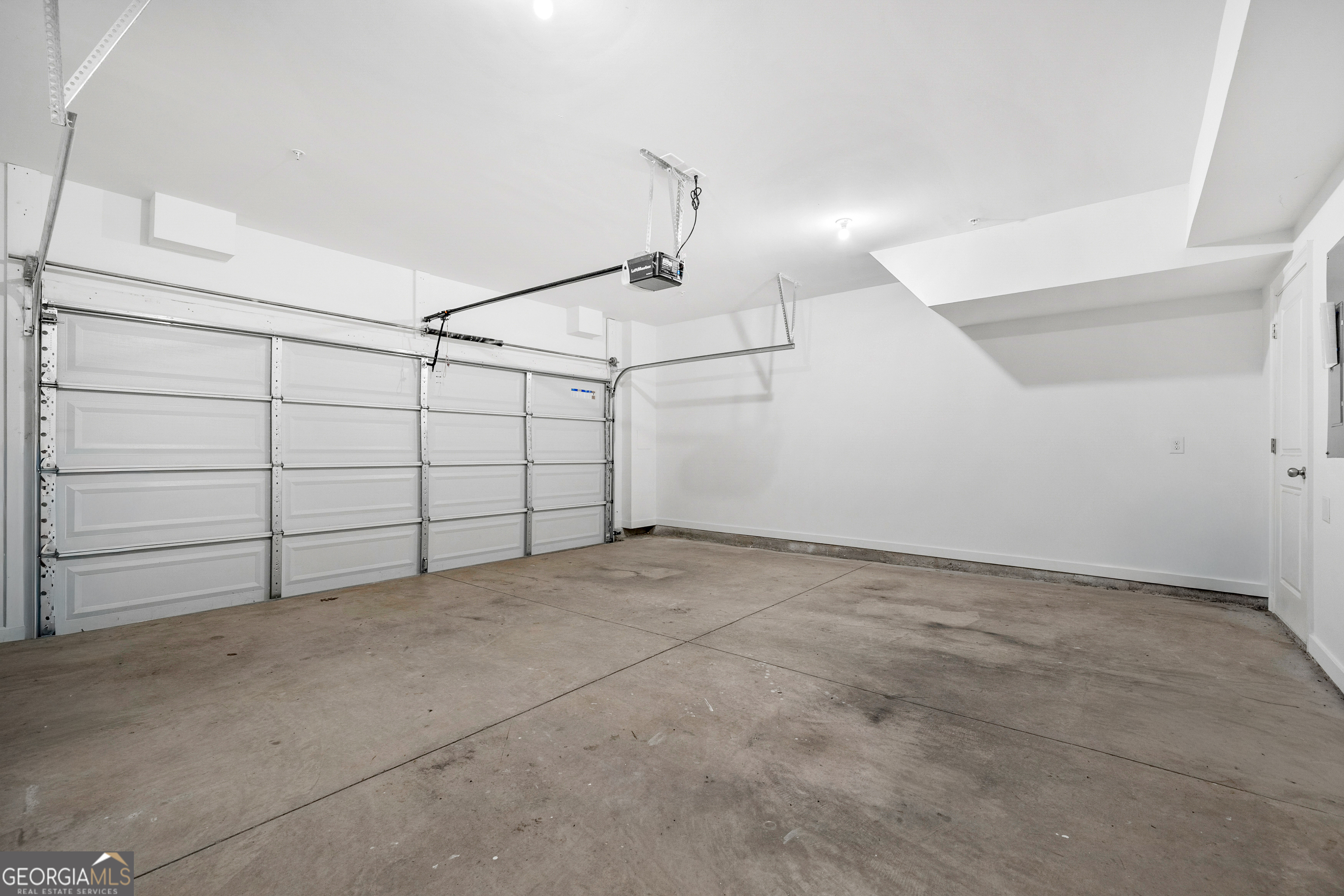 552 Ember Lane NW Atlanta GA 30318