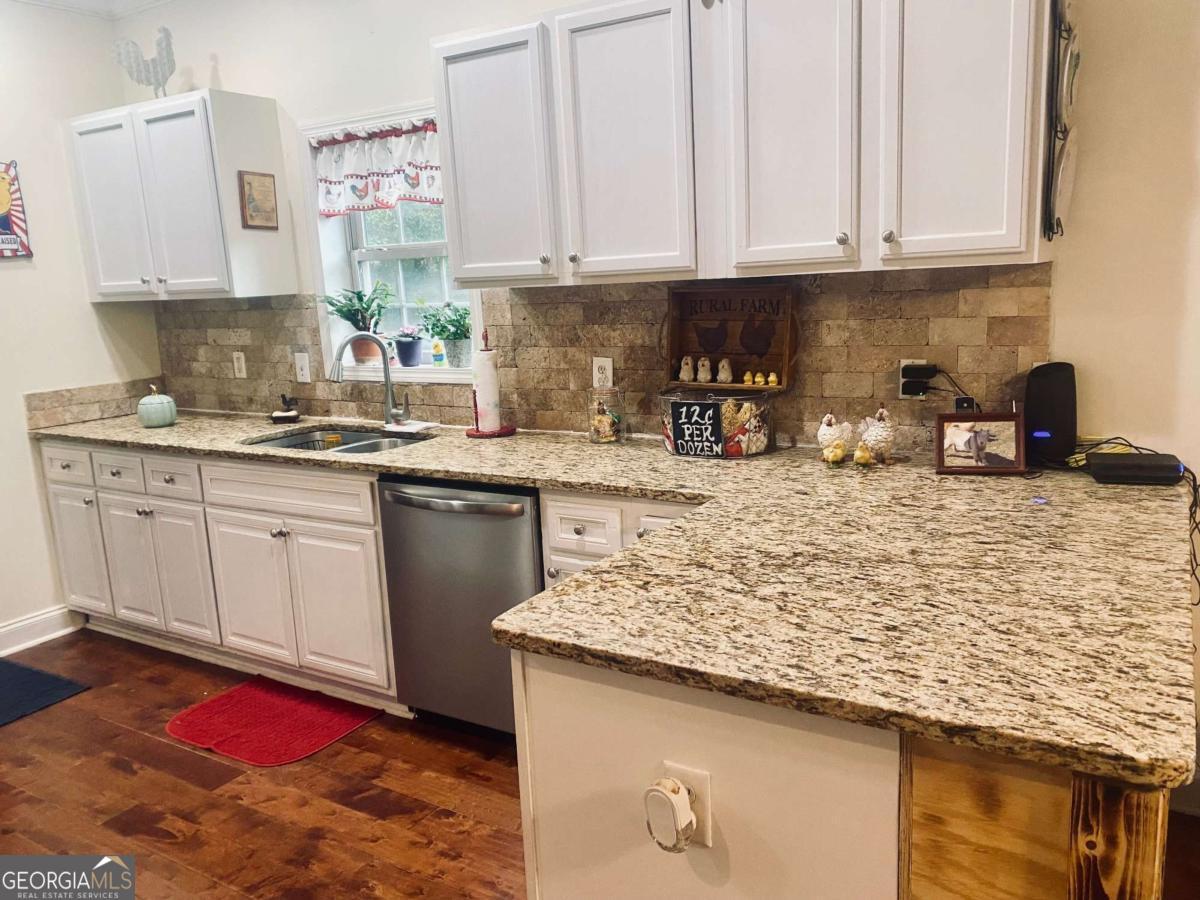 290 Poplar Creek Road Stephens GA 30667