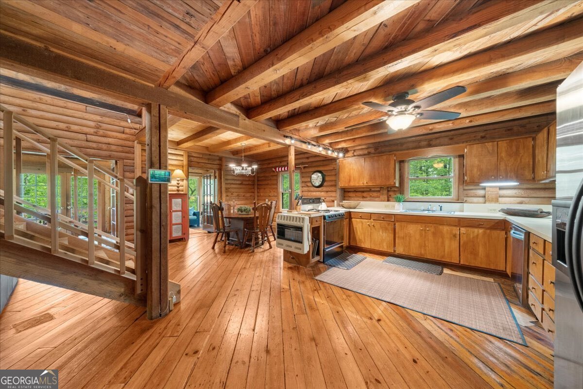 15 Bailey Street Whitesburg GA 30185