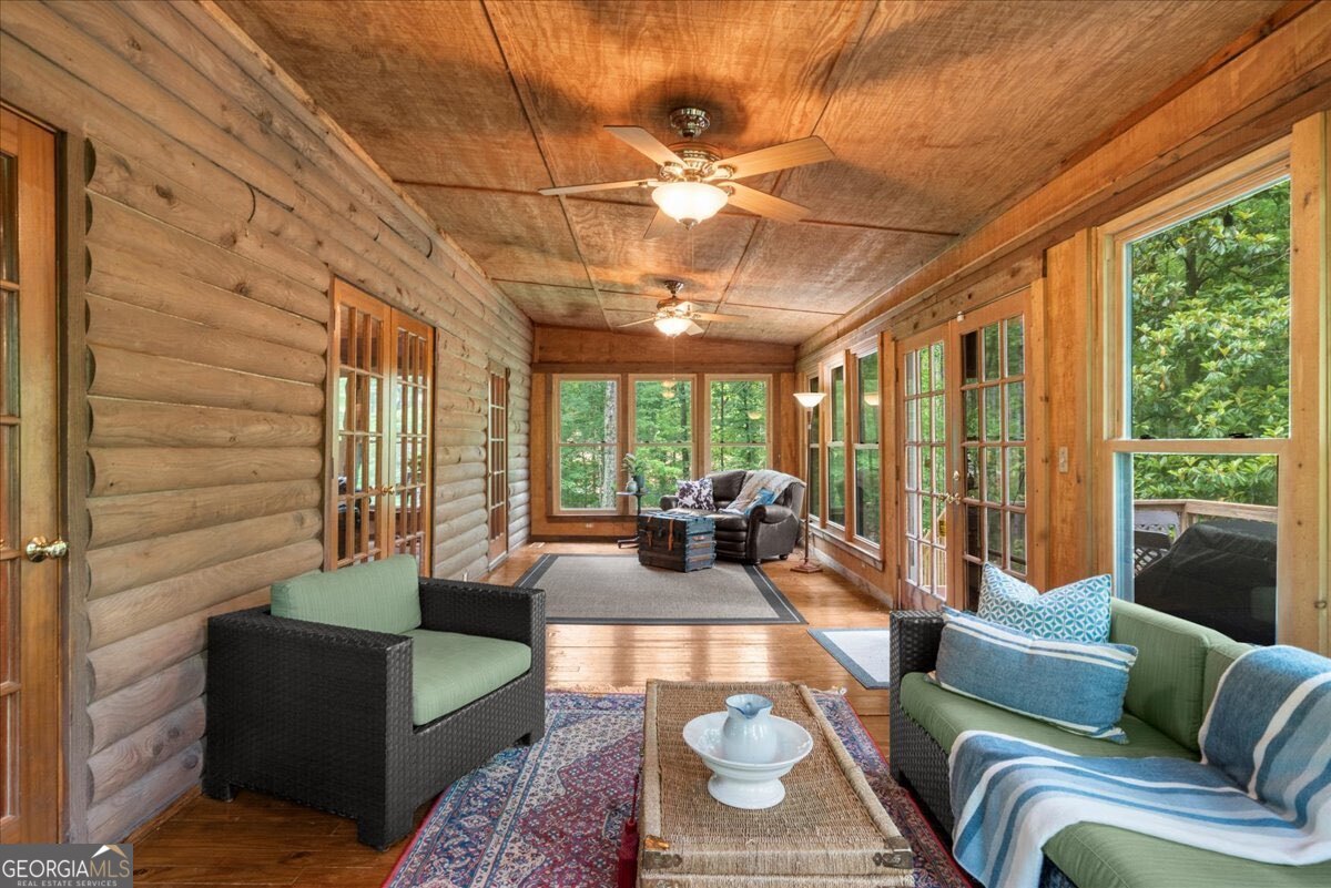 15 Bailey Street Whitesburg GA 30185