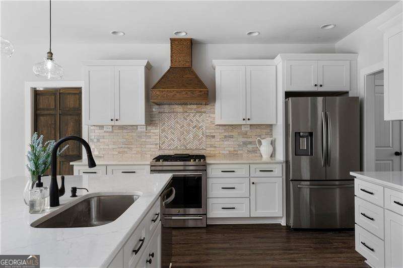401 Blossom Trail Acworth GA 30101