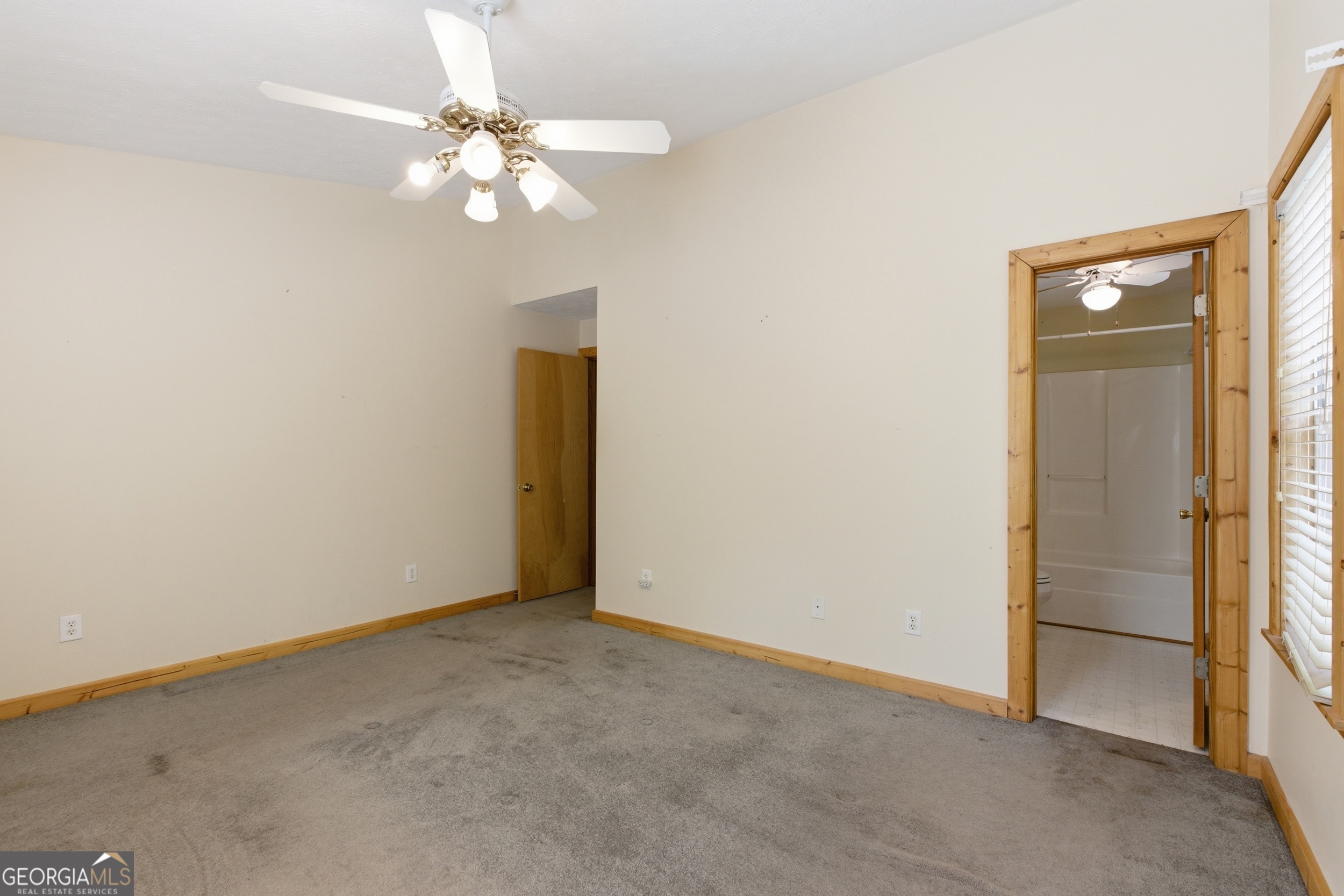 47 Terrys Place Cleveland GA 30528