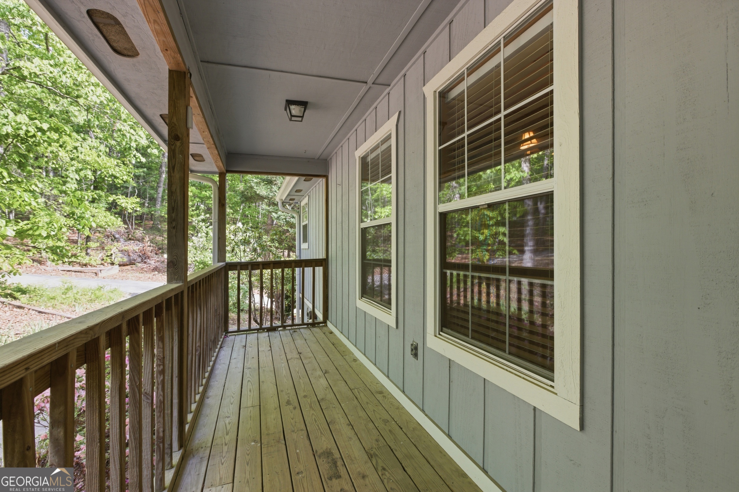 47 Terrys Place Cleveland GA 30528
