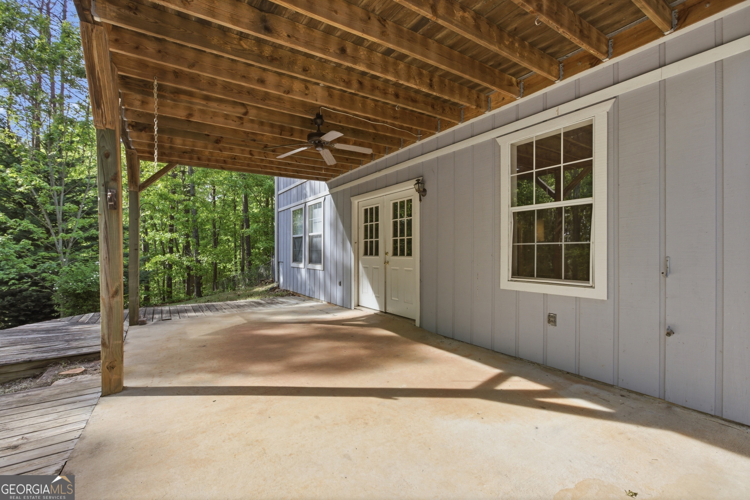 47 Terrys Place Cleveland GA 30528