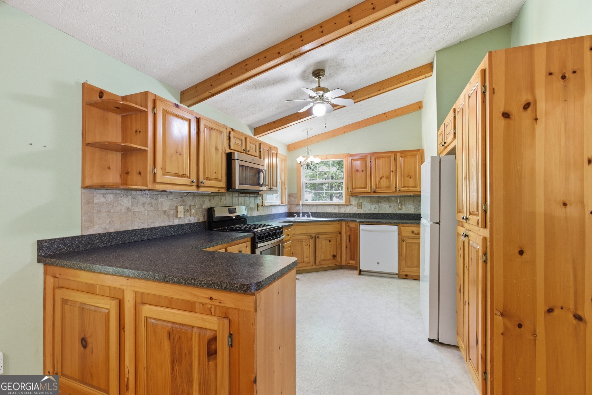 47 Terrys Place Cleveland GA 30528