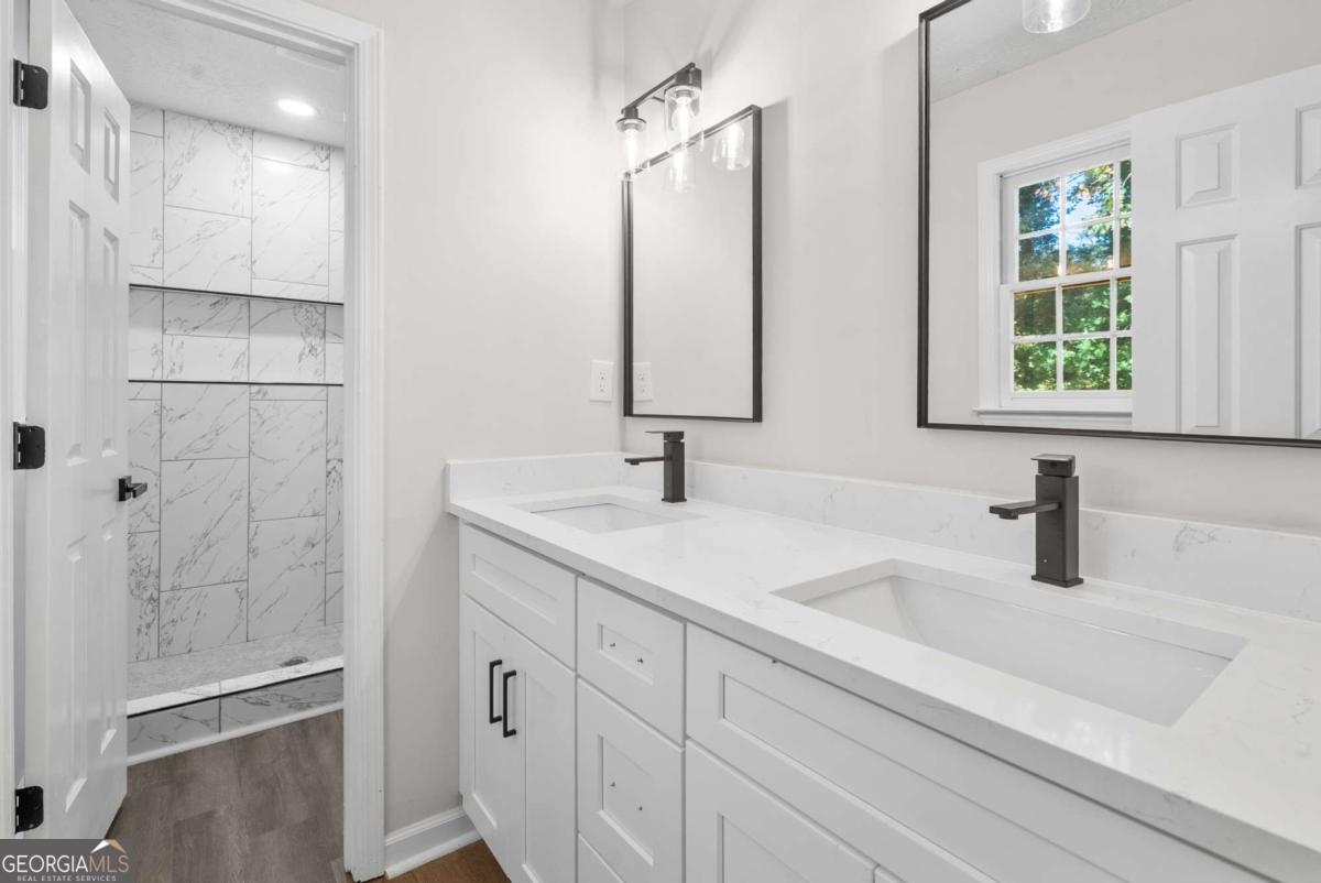 1559 Fieldgreen Overlook Stone Mountain GA 30088