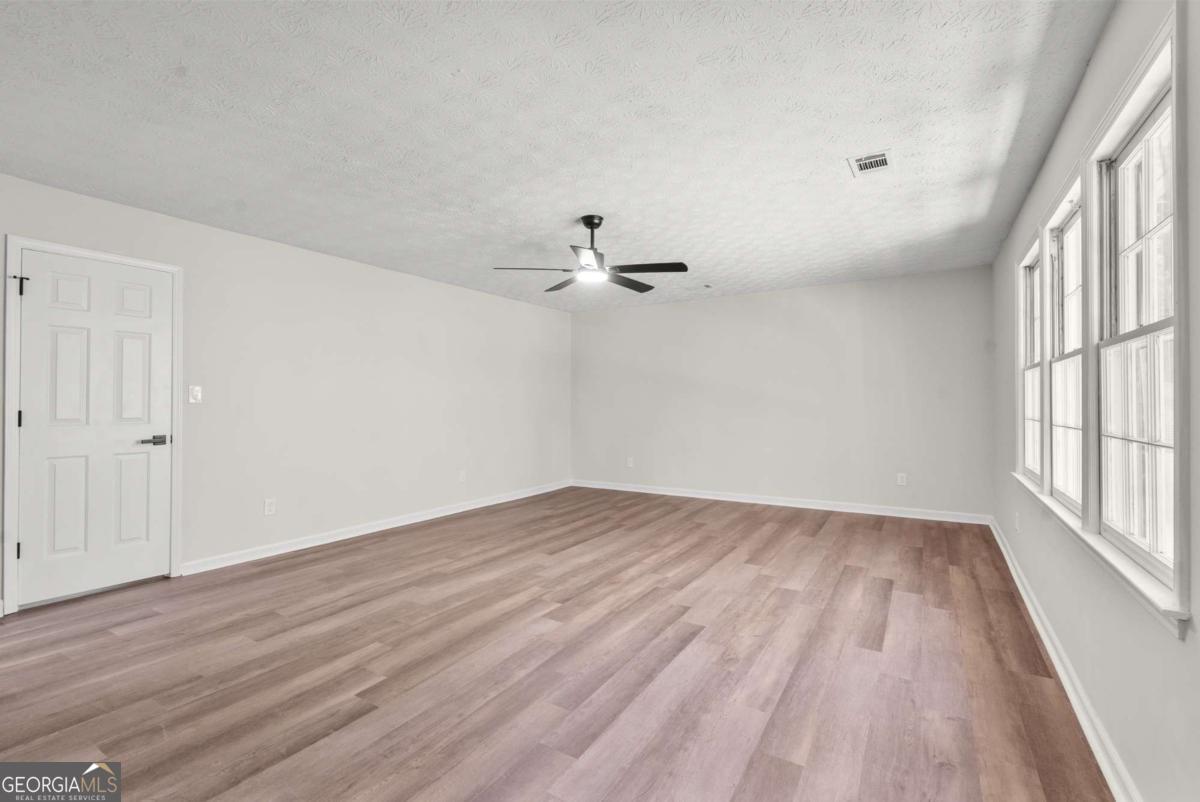 1559 Fieldgreen Overlook Stone Mountain GA 30088