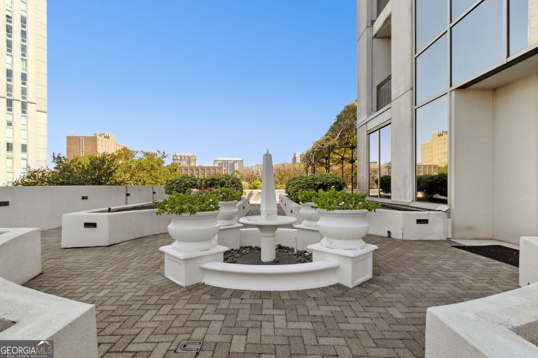 2828 Peachtree Road NE Atlanta GA 30305