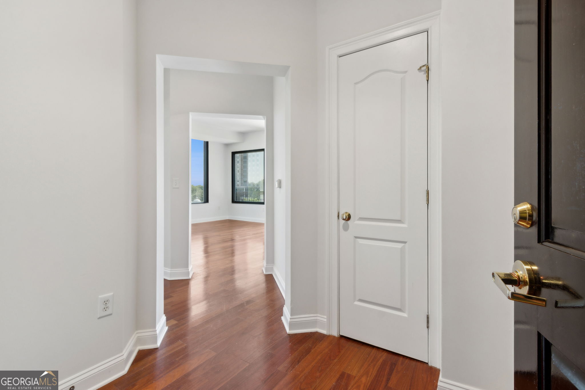 2828 Peachtree Road NE Atlanta GA 30305