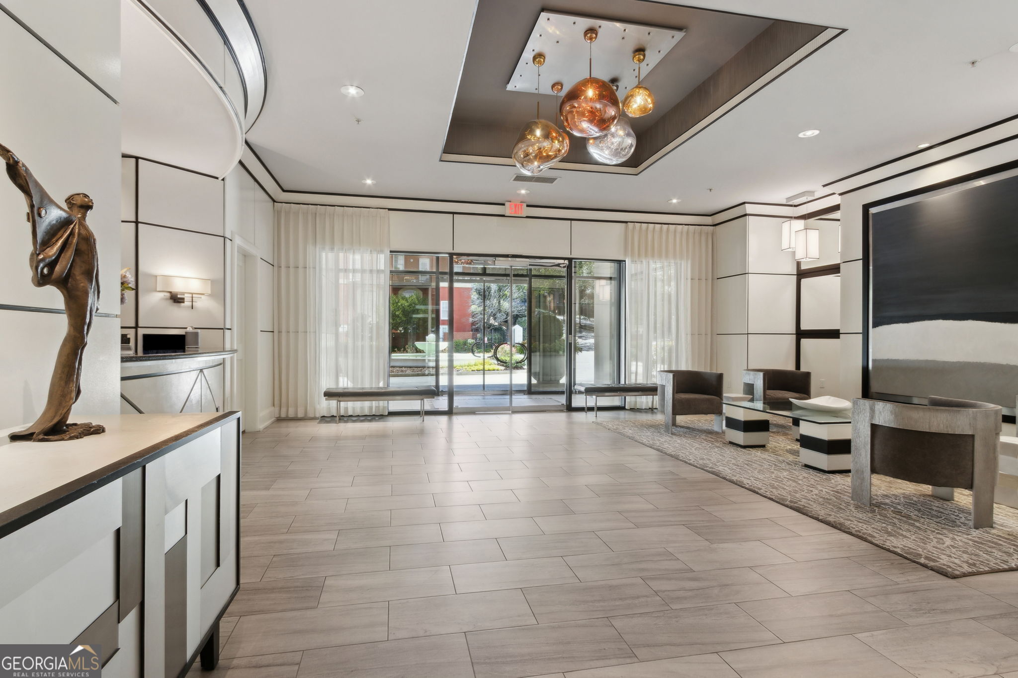 2828 Peachtree Road NE Atlanta GA 30305