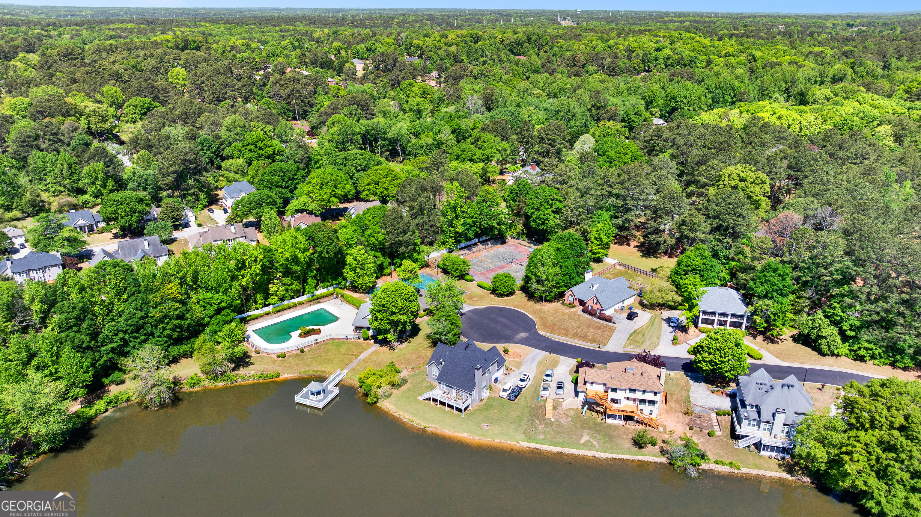 140 Lakeside Court Fayetteville GA 30214