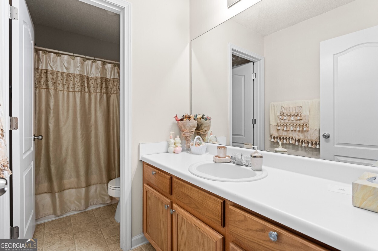 6232 Polar Fox Court Riverdale GA 30296