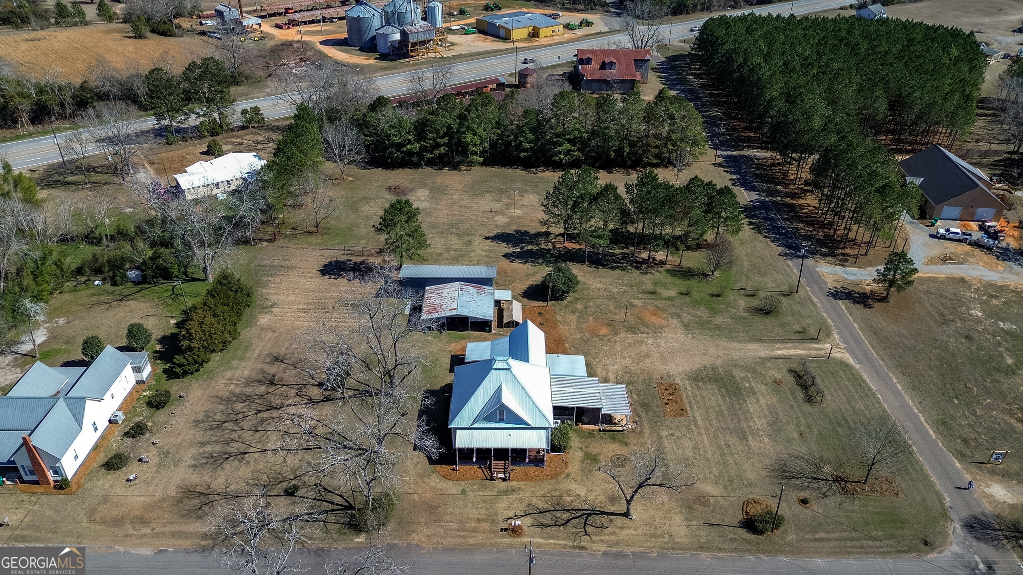 162 College Street SW Parrott GA 39877