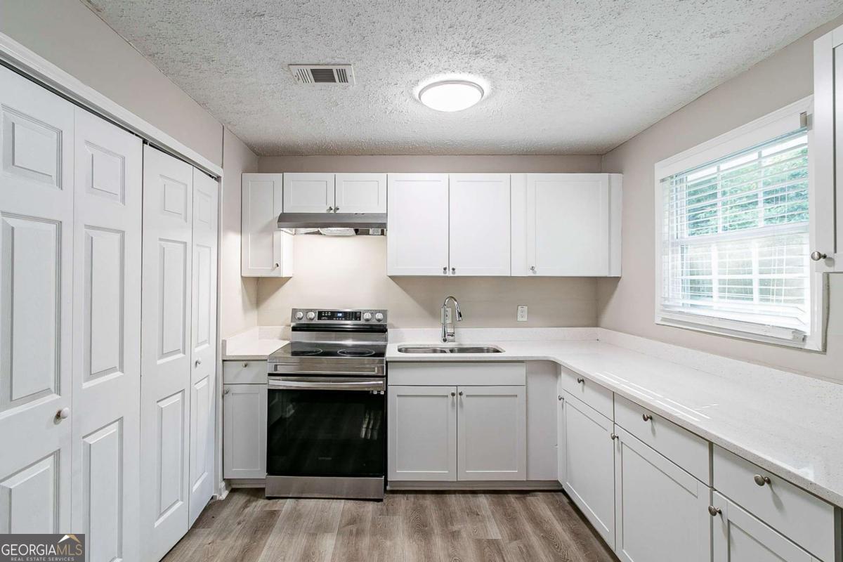 1669 Freedom Valley Decatur GA 30032