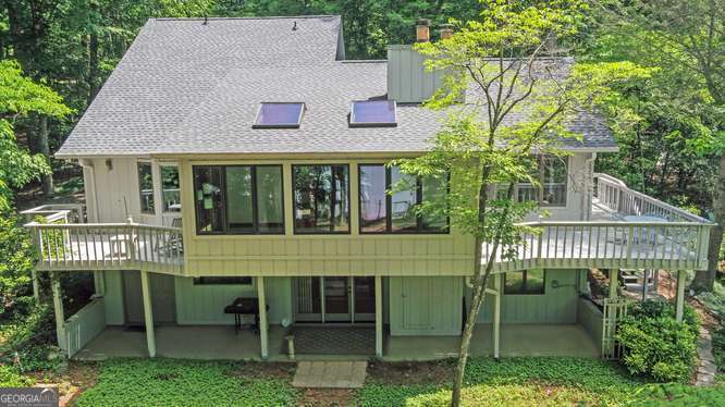 561 Longview Drive Hiawassee GA 30546