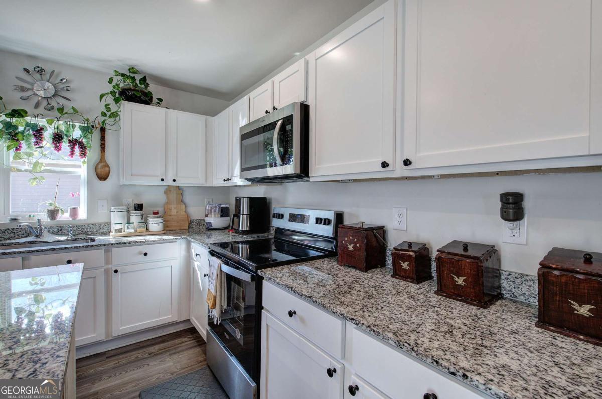 635 Tudor Street Euharlee GA 30145