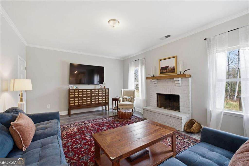 17 Four Feathers Lane NE Rydal GA 30171