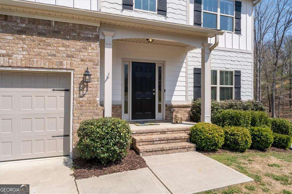 17 Four Feathers Lane NE Rydal GA 30171