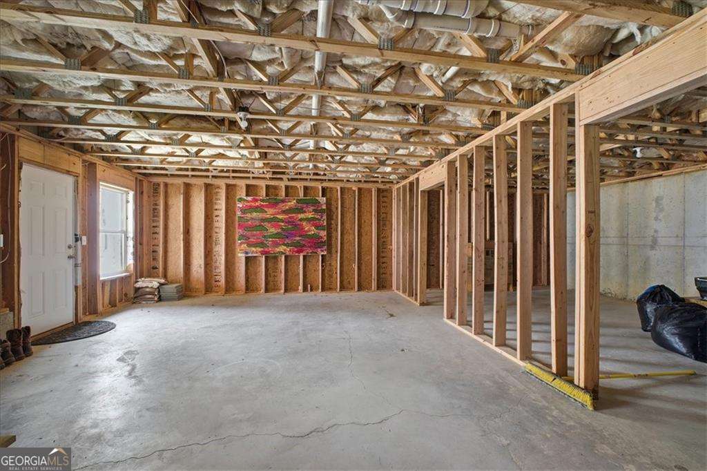 17 Four Feathers Lane NE Rydal GA 30171