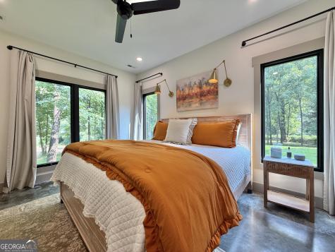 399 Jim Mccrackin Clayton GA 30525
