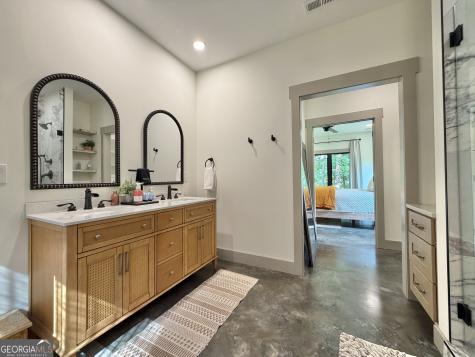 399 Jim Mccrackin Clayton GA 30525