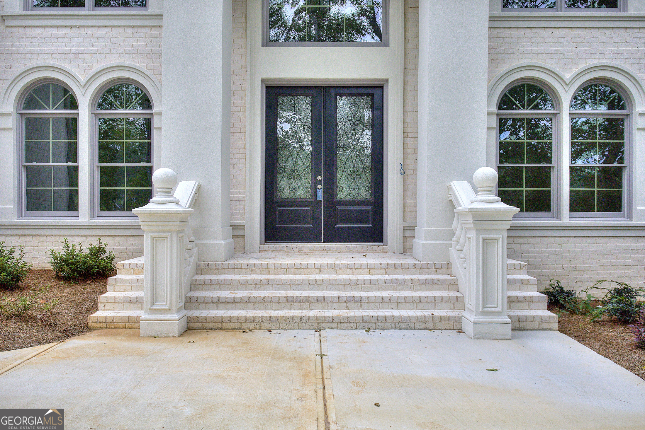 2010 Fontainbleau Drive Conyers GA 30094
