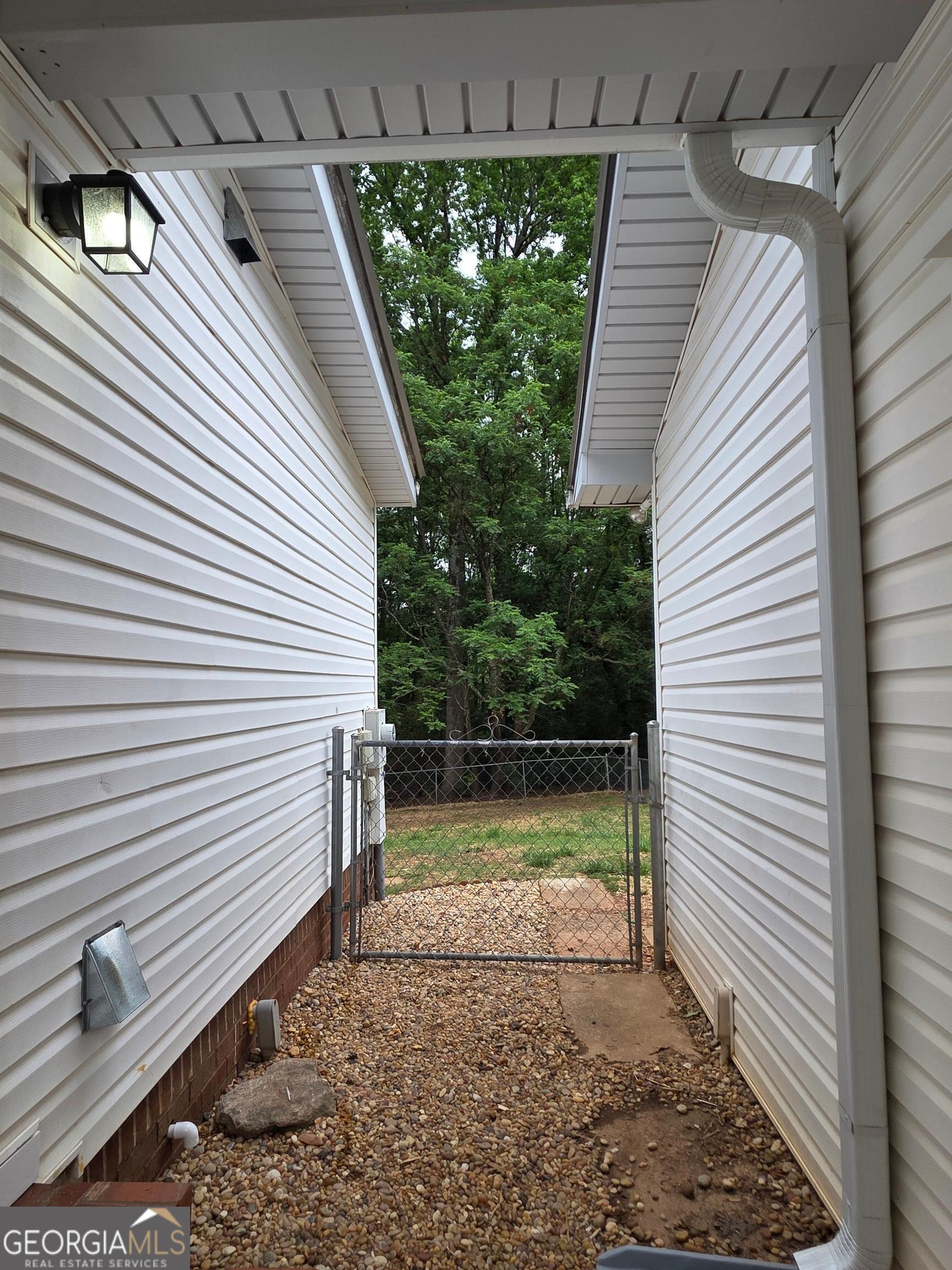 47 Forest Lake Road Pendergrass GA 30567