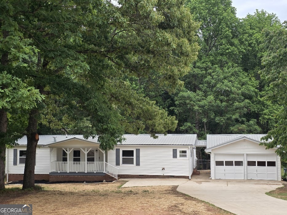 47 Forest Lake Road Pendergrass GA 30567