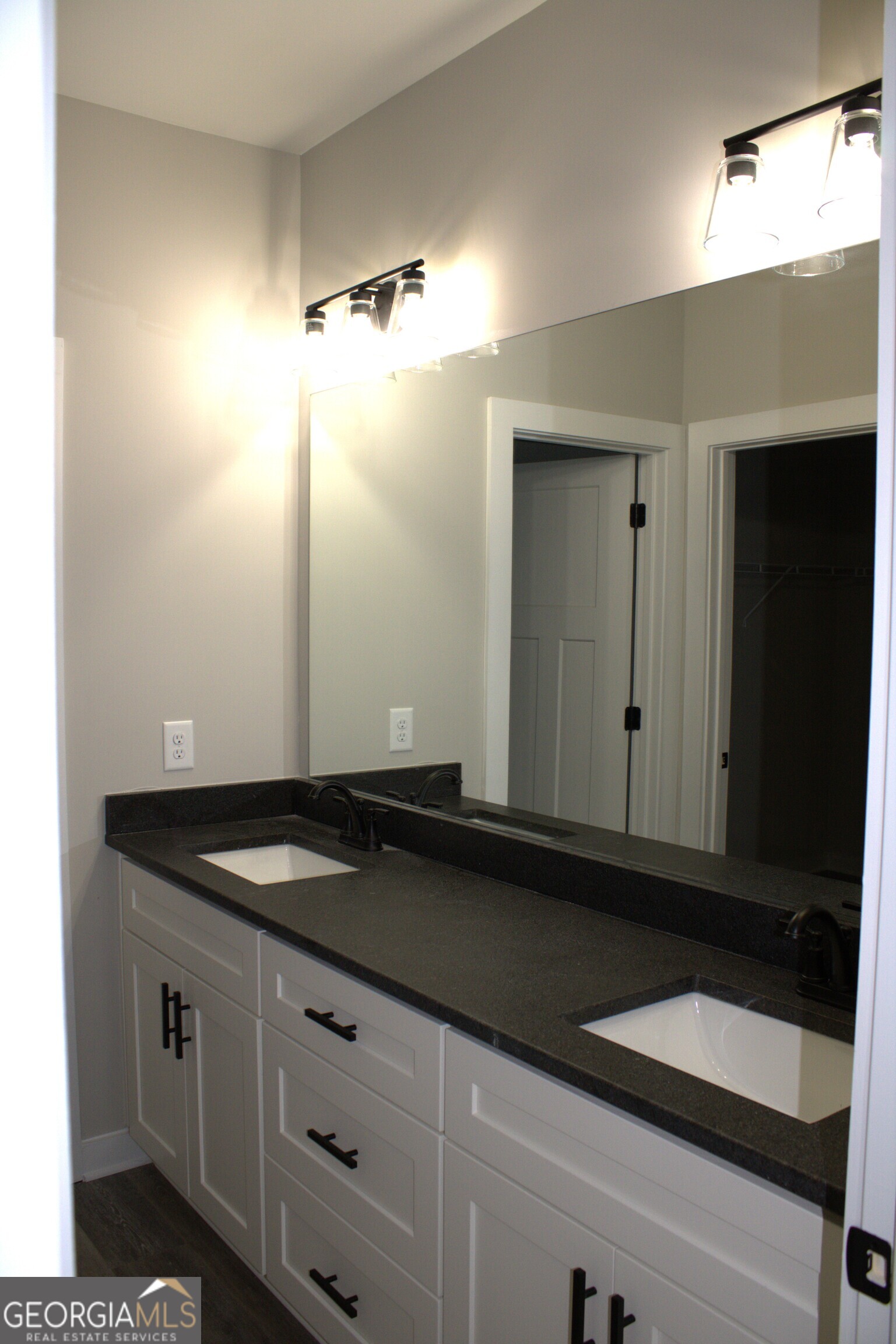 123 Fairview Station Hartwell GA 30643