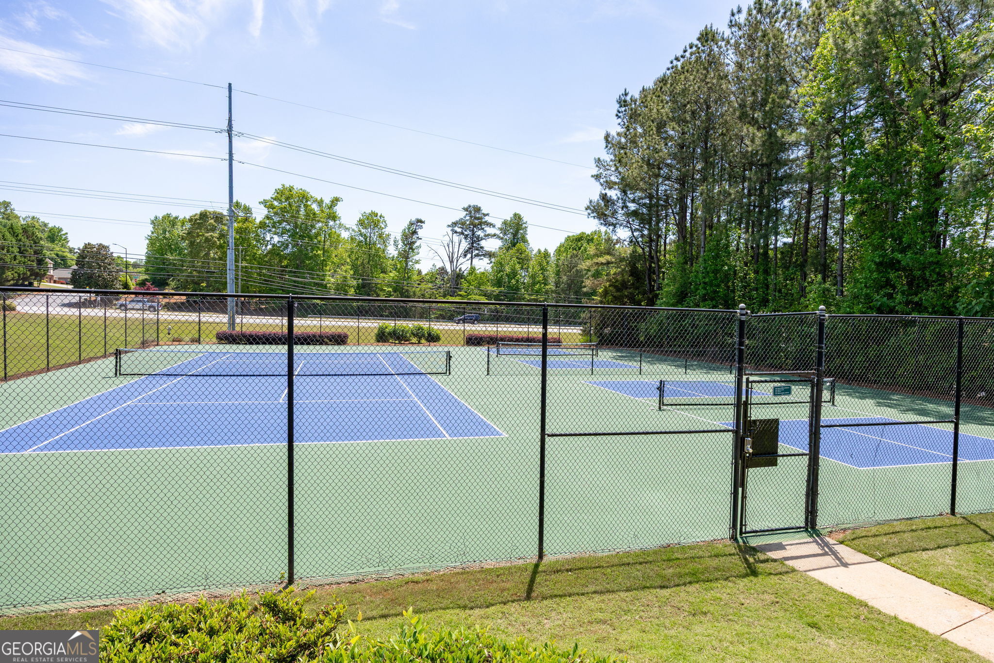 283 Hunters Trace Dallas GA 30157