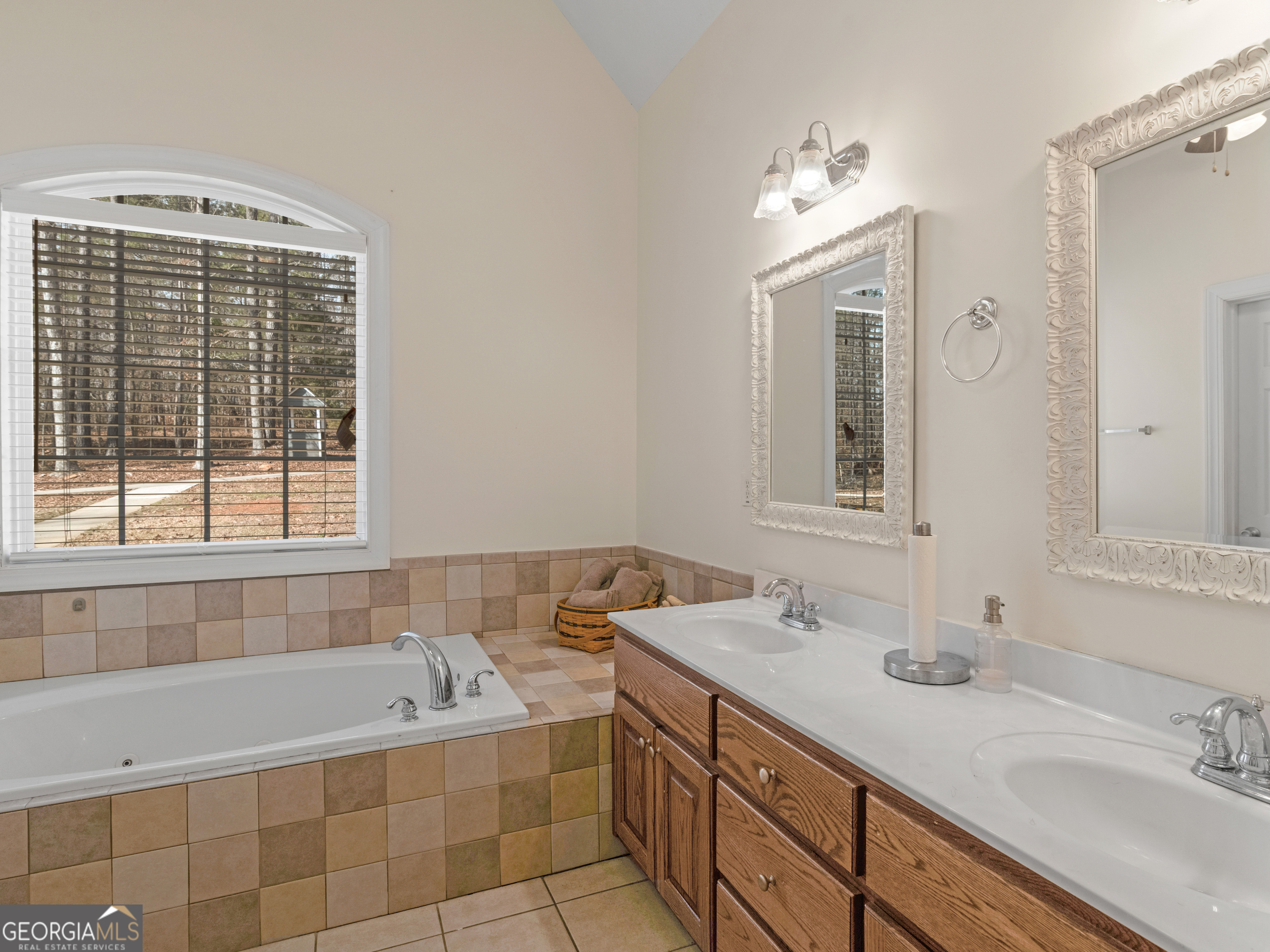 355 Parker Road Covington GA 30014
