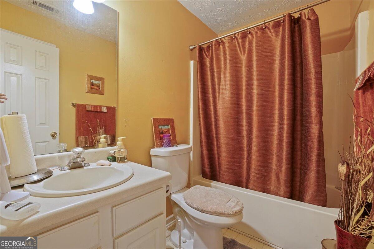 915 Harbins View Drive Dacula GA 30019