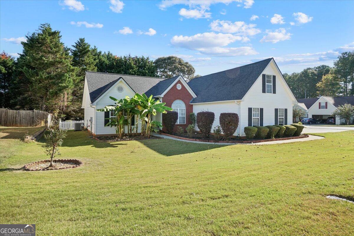 915 Harbins View Drive Dacula GA 30019