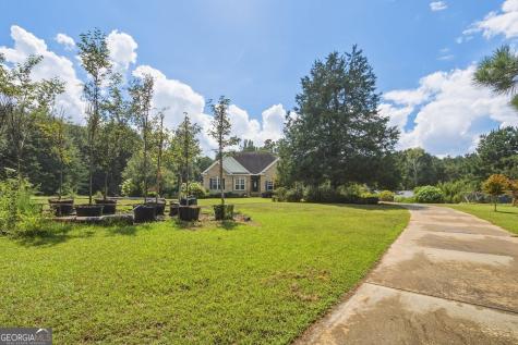 5147 Stout Parkway SW Powder Springs GA 30127