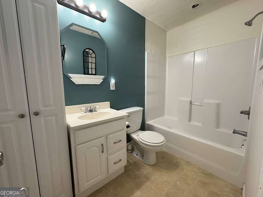 65 Fair Oaks Drive SE Conyers GA 30094