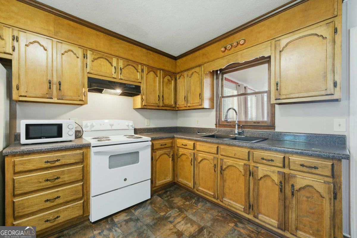 152 Hunters Lane Powder Springs GA 30127